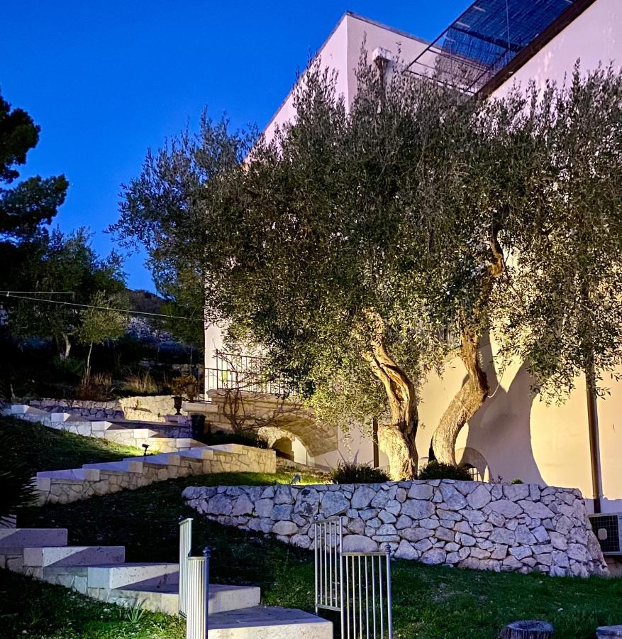 Villa In Gargano - Villa Basso Монте-Сант'Анджело Экстерьер фото